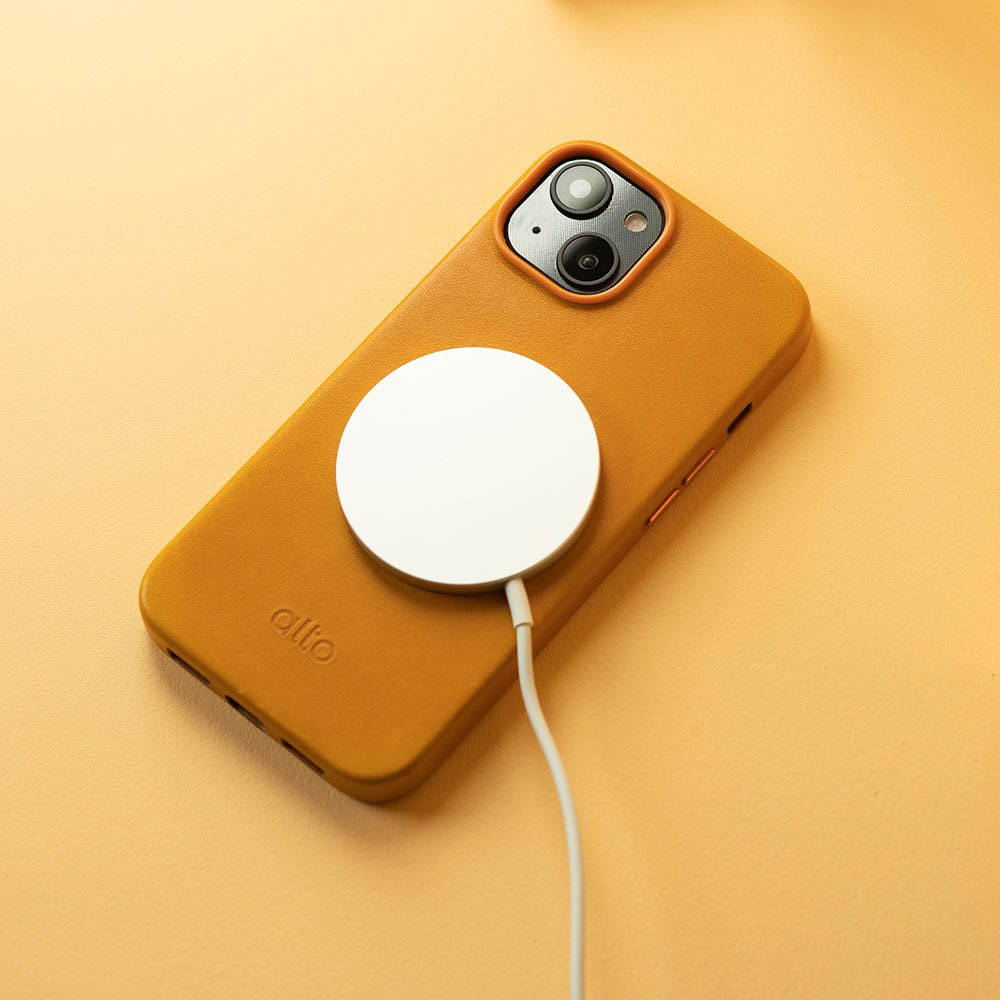 惜福品 - iPhone 14/iPhone 16e - Clop 磁吸皮革手機殼 - 焦糖棕