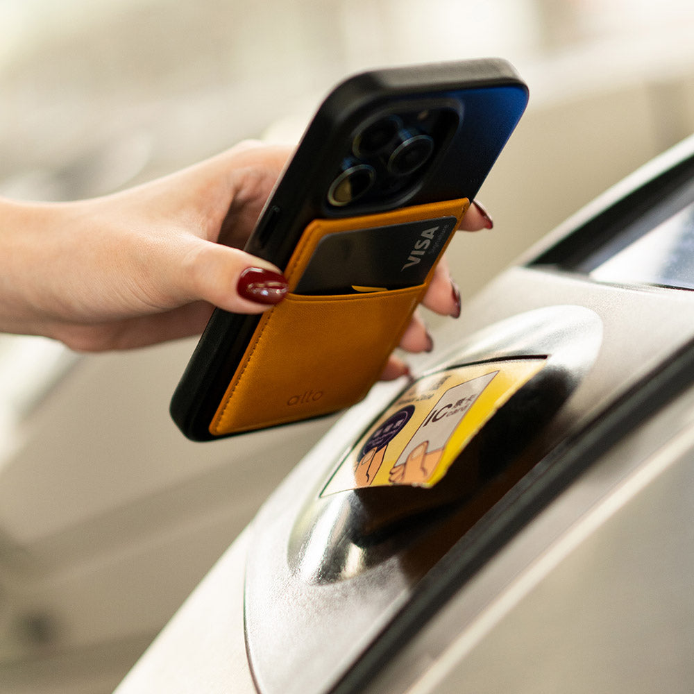 惜福品 - iPhone 磁吸皮革卡套 - 焦糖棕