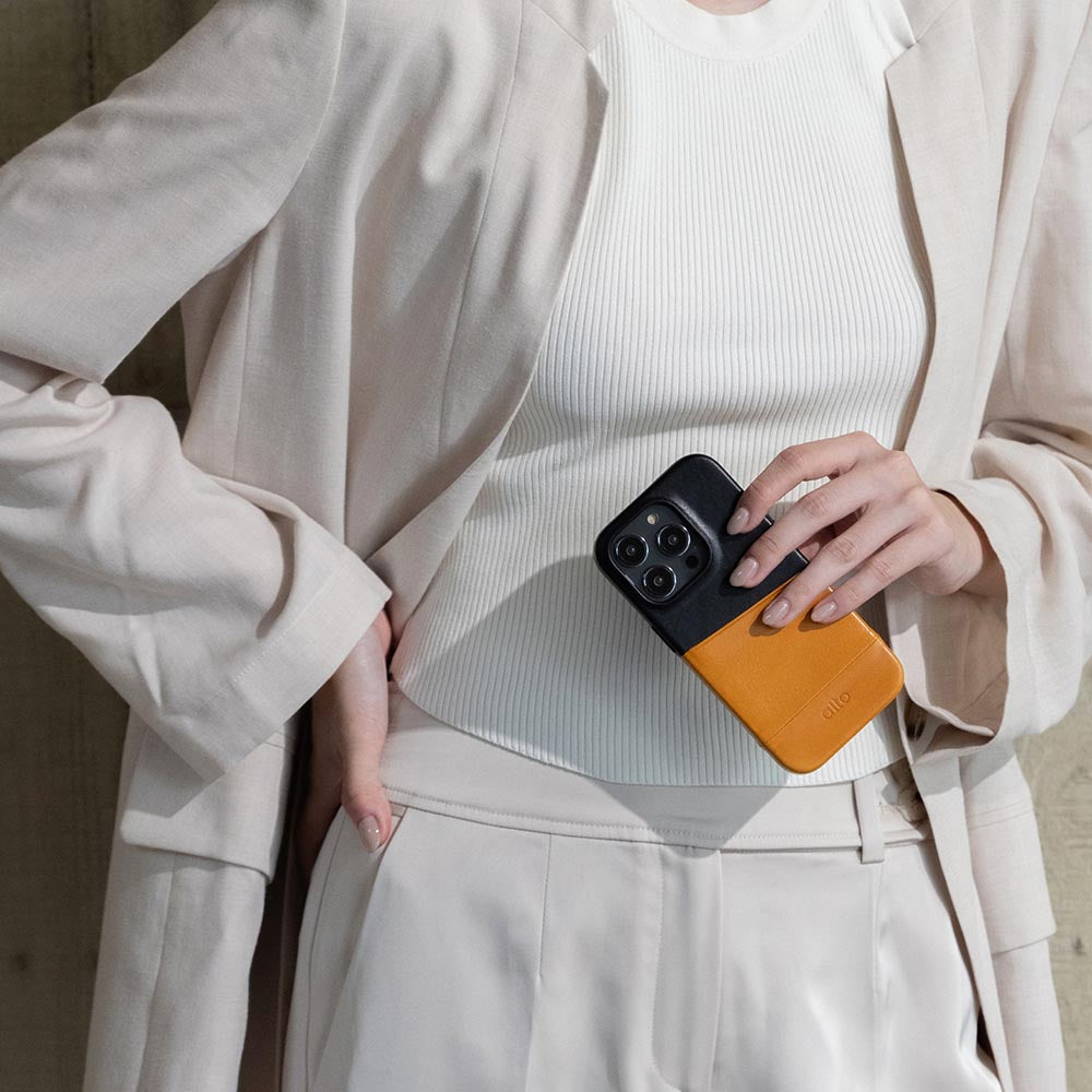 惜福品 - iPhone 14 Plus/iPhone 15 Plus - Metro 插卡皮革手機殼 - 焦糖棕/渡鴉黑