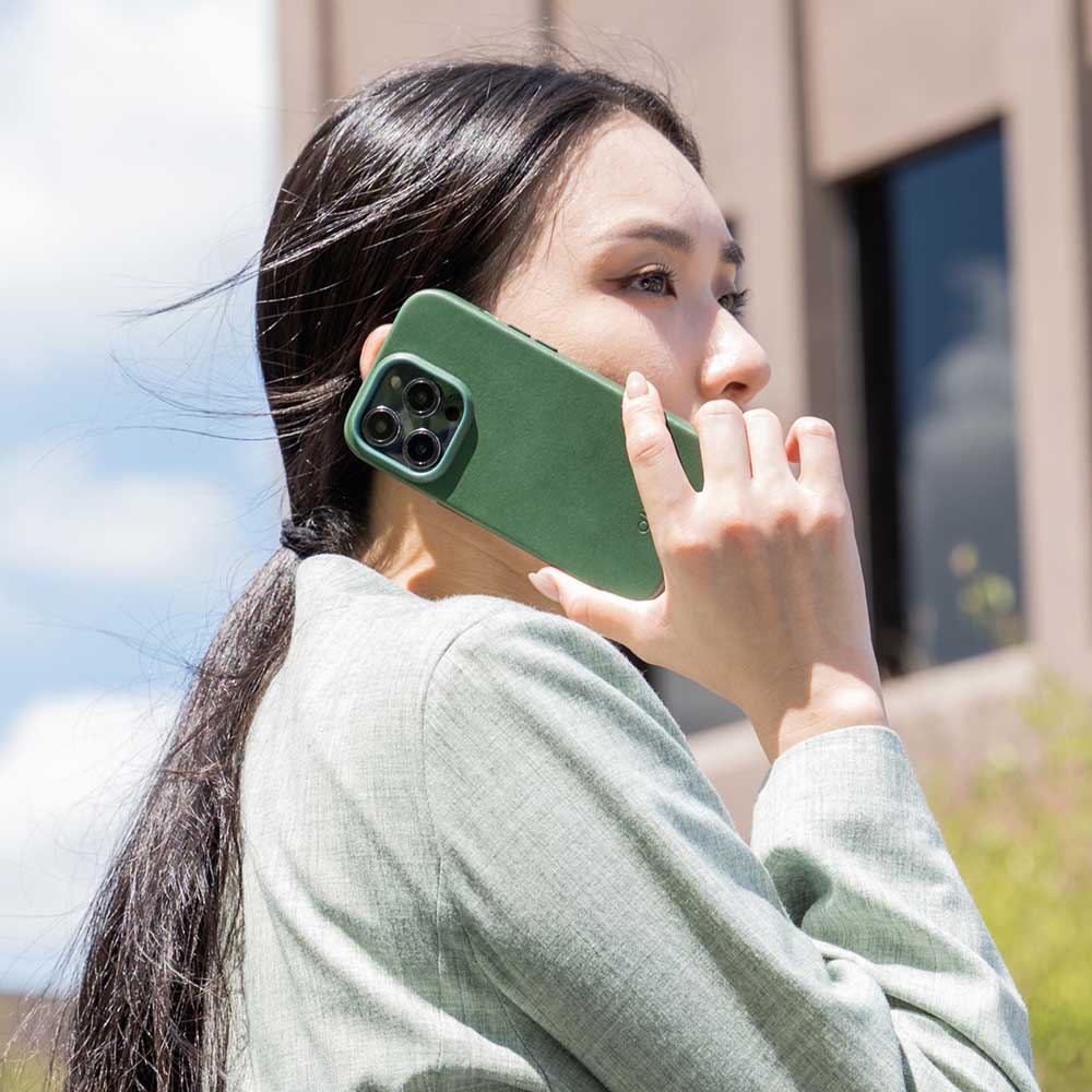 iPhone 14/iPhone 16e - Original 經典皮革手機殼 - 森林綠