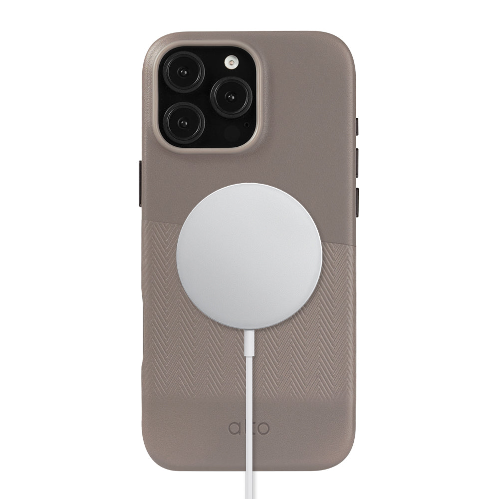 惜福品 - iPhone 16 Pro Max - Herring 磁吸壓紋皮革手機殼 - 礫石灰