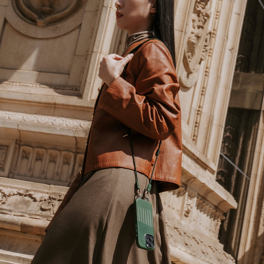 iPhone 16 Pro Max - Herring 磁吸壓紋皮革手機殼 - 森林綠