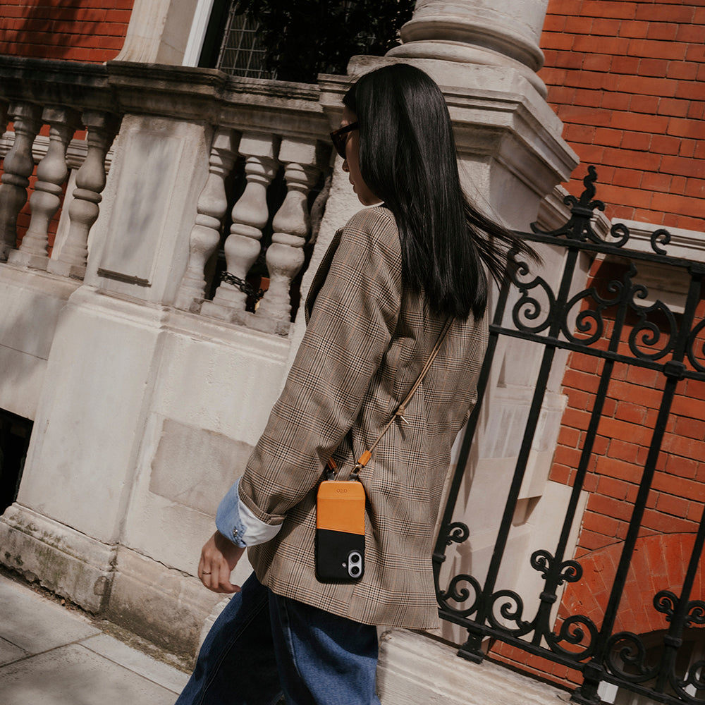 iPhone 16 Pro - Metro 插卡皮革手機殼 - 焦糖棕/渡鴉黑