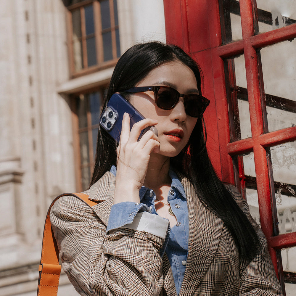 惜福品 - iPhone 16 Pro - Metro 插卡皮革手機殼 - 海軍藍/礫石灰