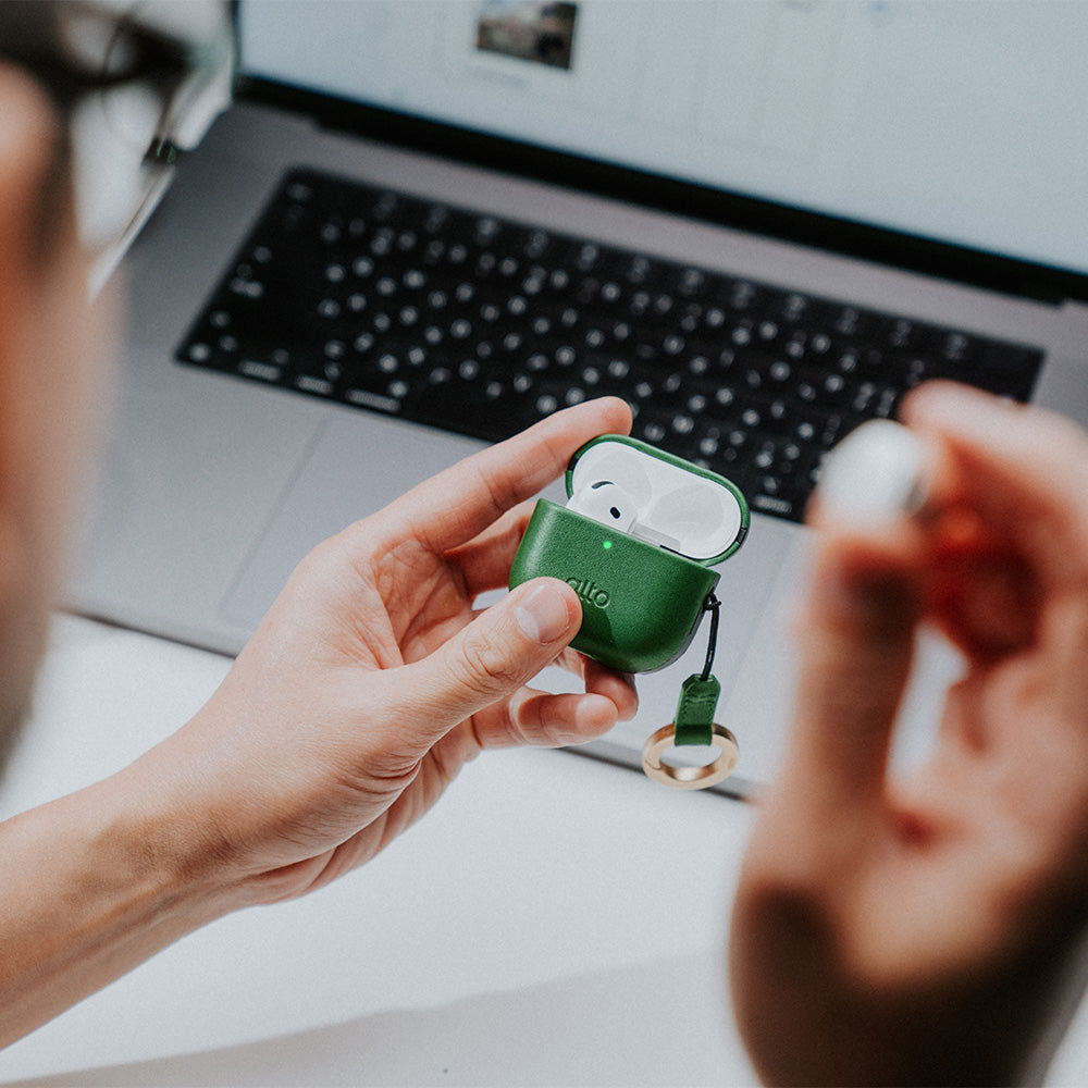 惜福品 - AirPods 4 皮革保護套 - 森林綠