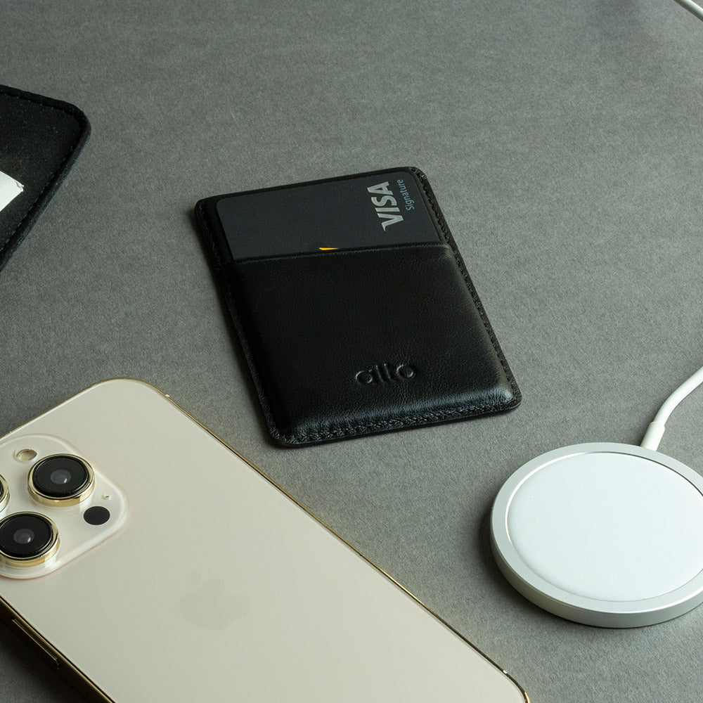 iPhone 磁吸皮革卡套 - 渡鴉黑