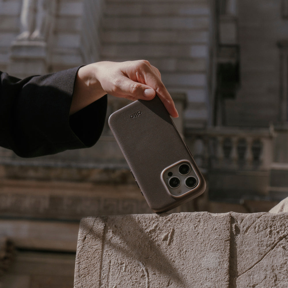 惜福品 - iPhone 16 Pro - Clop 磁吸皮革手機殼 - 礫石灰