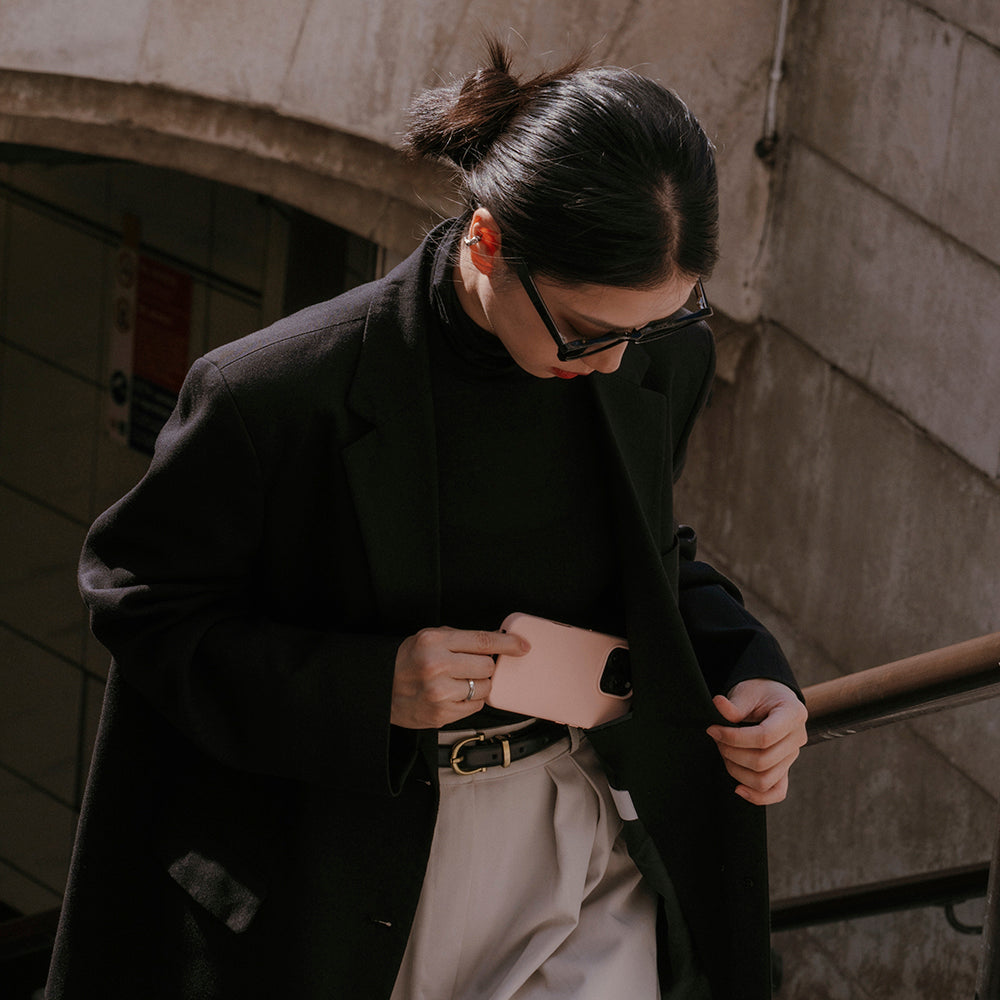 惜福品 - iPhone 16 Pro - Clop 磁吸皮革手機殼 - 迷霧粉