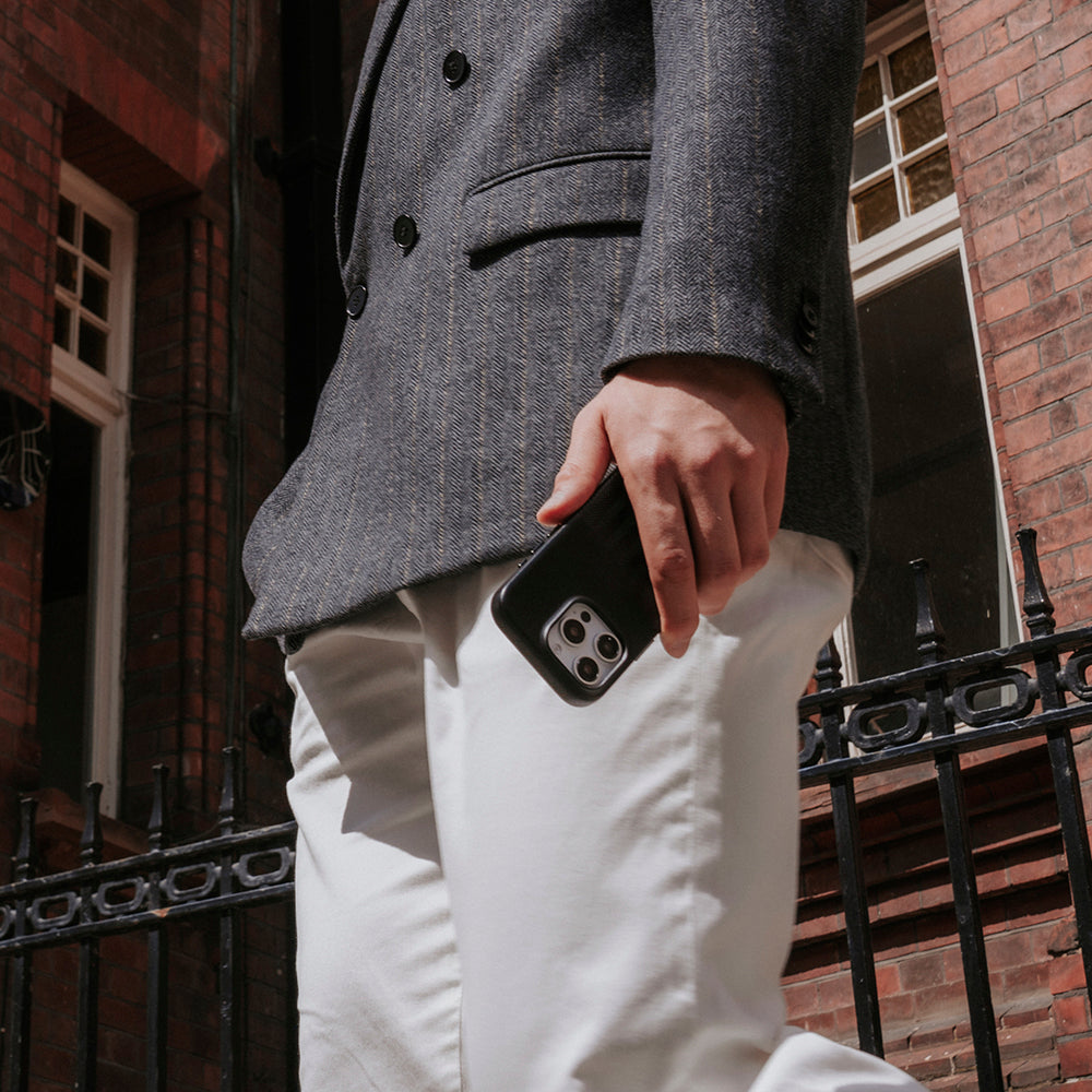 惜福品 - iPhone 16 Pro - Herring 磁吸壓紋皮革手機殼 - 渡鴉黑